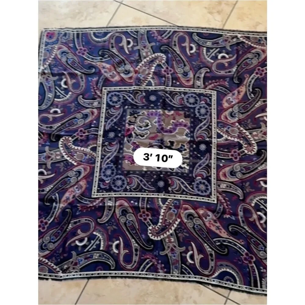 VTG Accessory Street Oscar de la Renta Large Paisley Square Wool Scarf